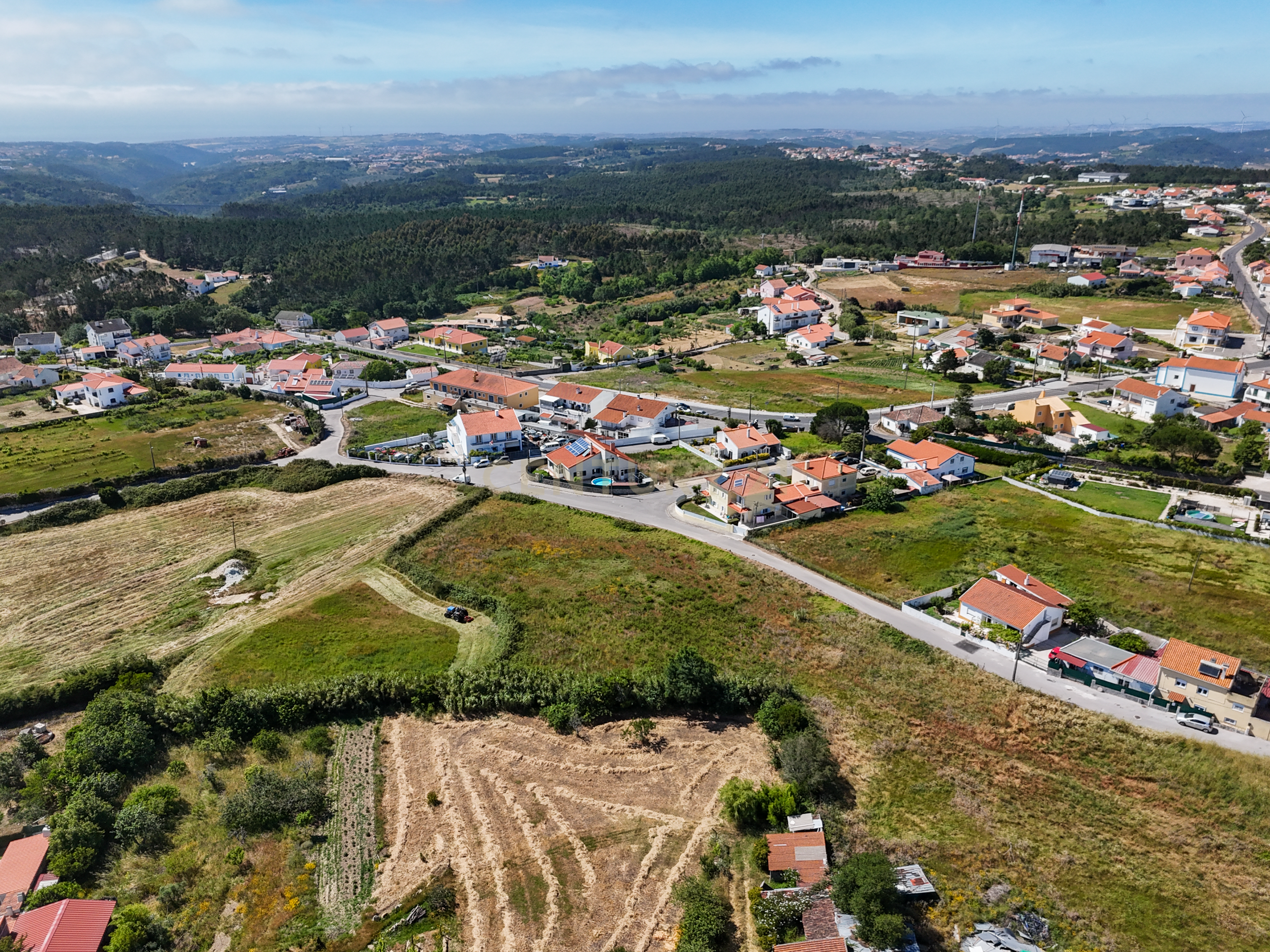 Fotografia 4 de Terreno Urbano - 3.395 m2 com Potencial de Investimento e Construção