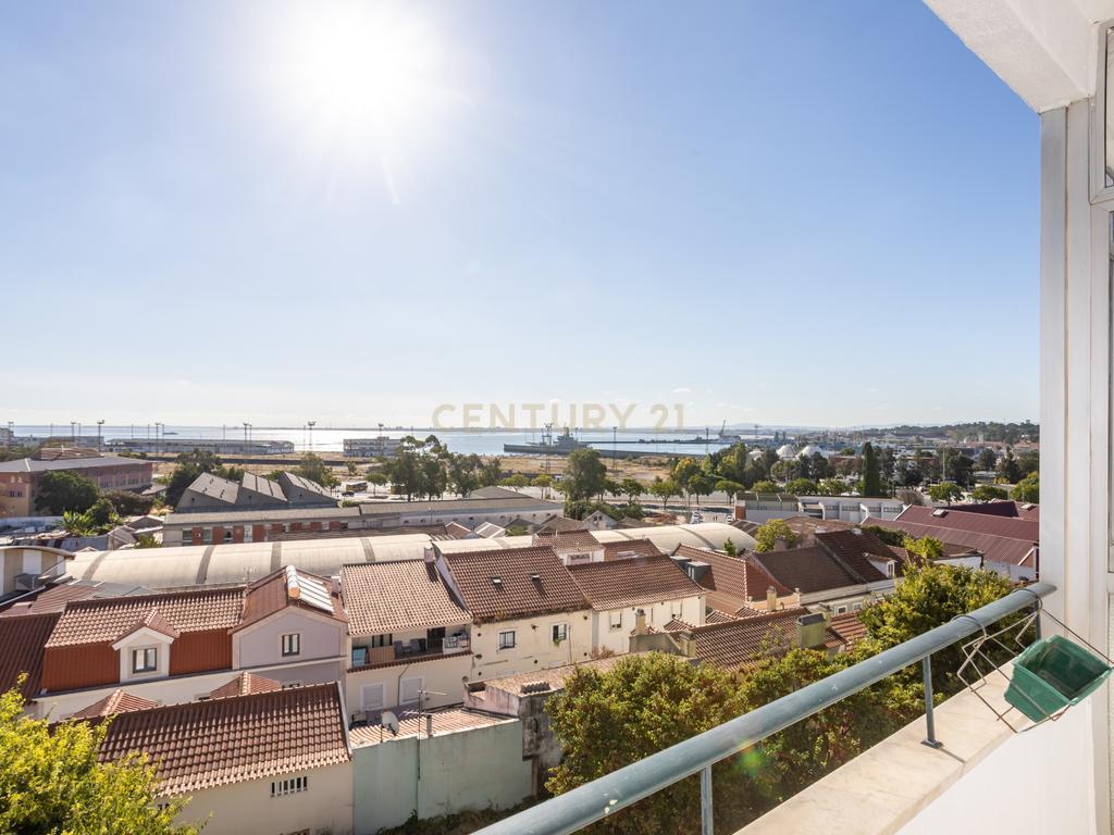 Apartamento T3 em Almada com Excelente Localização - Image 14