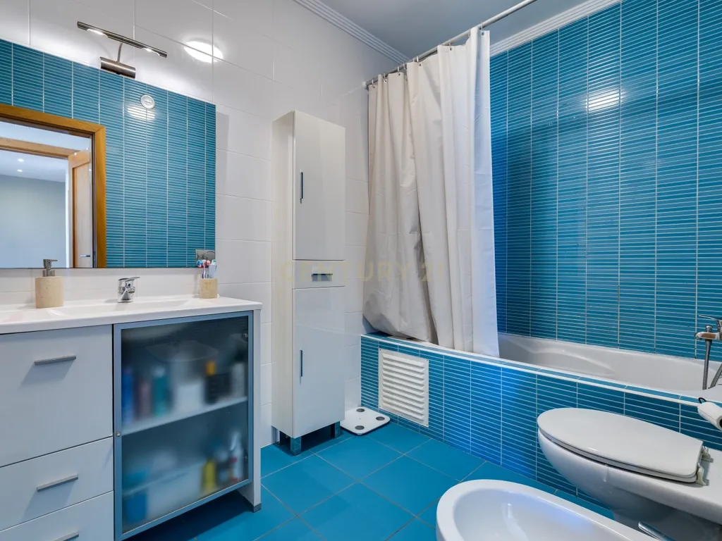 Apartamento T3 com Garagem na Quinta João de Ourém — Olhão - Image 22