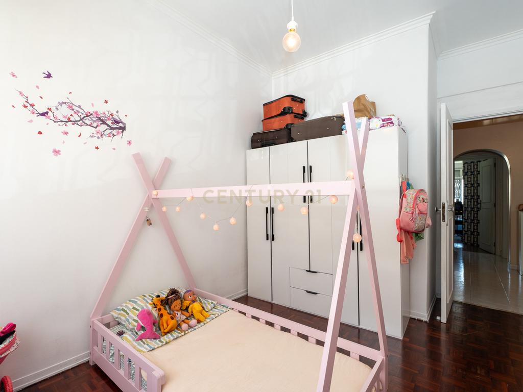 ** APARTAMENTO T2 NA AMADORA, PERTO DO METRO E DO COMBOIO ** - Image 10