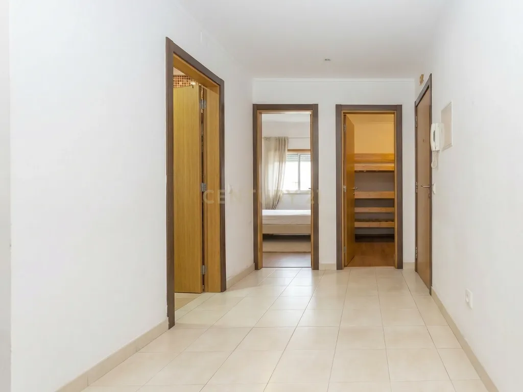 Apartamento T2 em Baixa da Banheira - Image 7