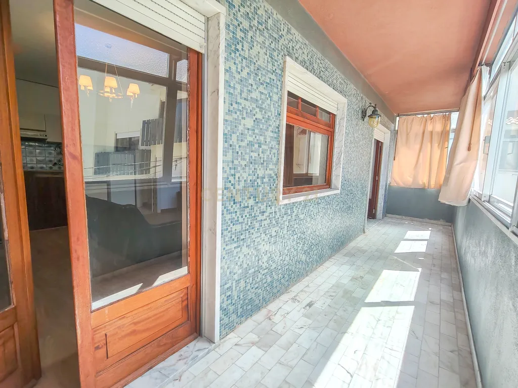 Apartamento T1 na Parede a menos de 200 metros da praia - Image 22