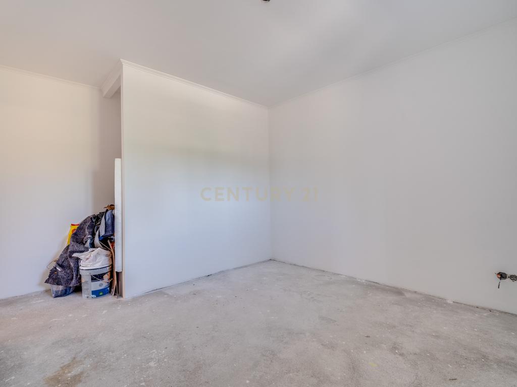 Personalize a Sua Casa – Moradia Terrea T2+2 em Fase de Acabamentos com 500m² de Terreno - Image 12