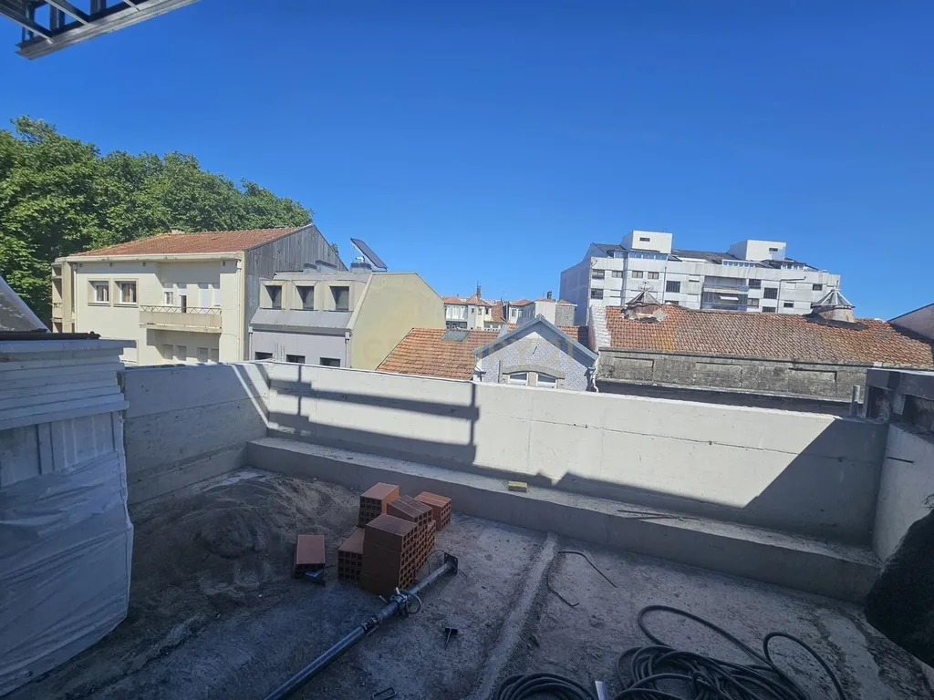 Fantástico T0+1 Duplex na Rua do Bonjardim – Porto - Image 4