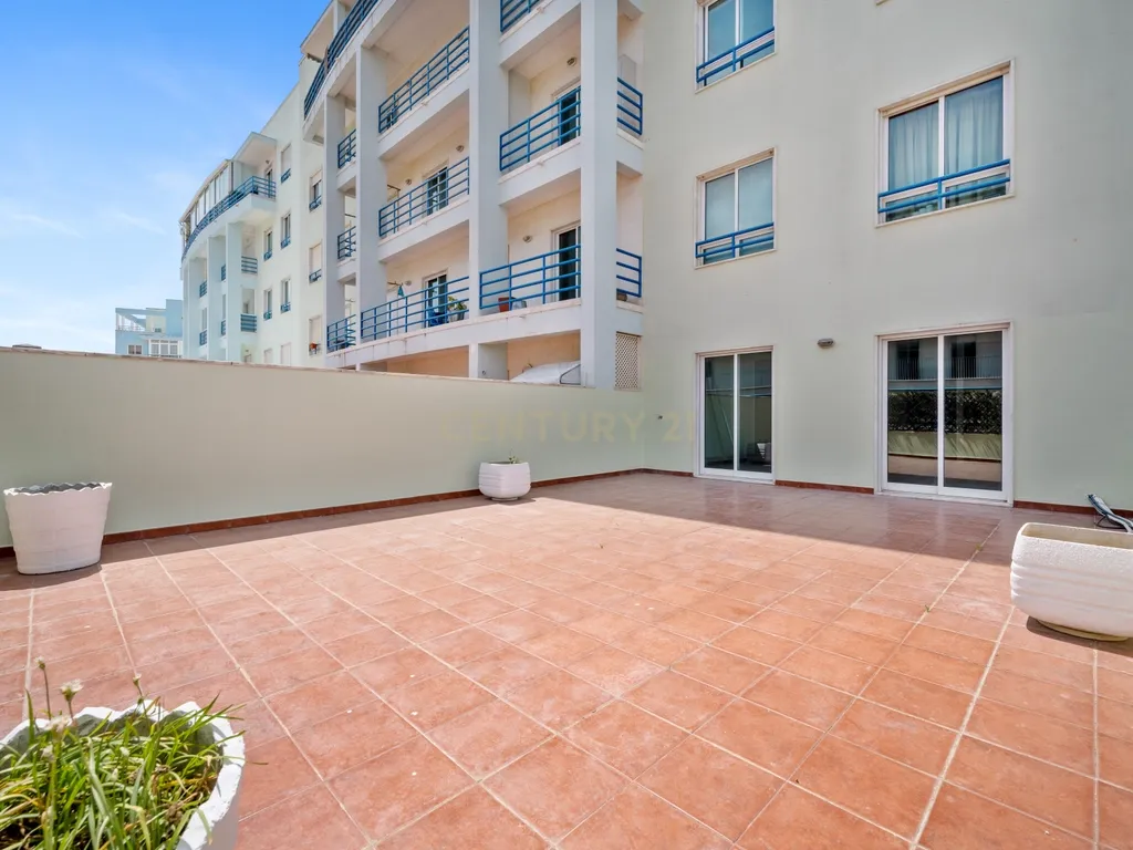 Apartamento T2 Renovado com Terraço de 48 m² e Box para 2 Carros em Carcavelos – a 8 minutos da praia - Image 24