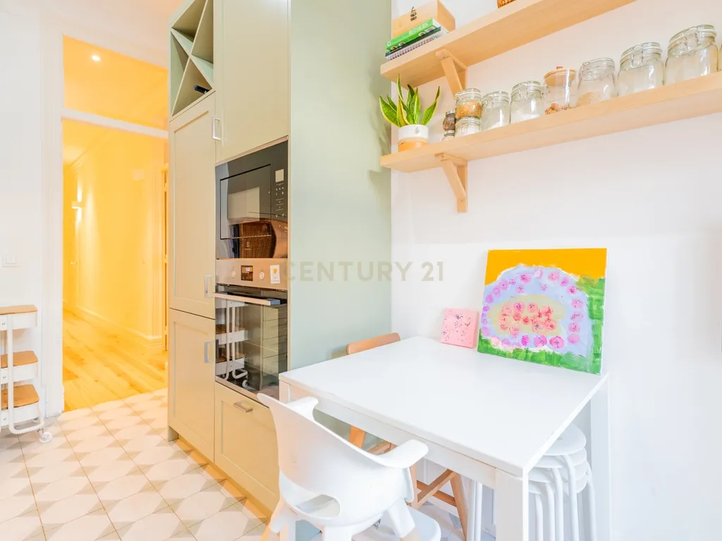 Apartamento T5 de Charme com Jardim Privativo nas Avenidas Novas | Avenida 5 de Outubro, Lisboa - Image 16