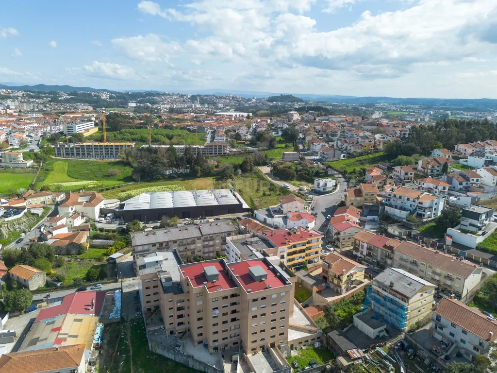 Apartamento T2 Novo com lugar de Estacionamento em Rio Tinto - Image 28