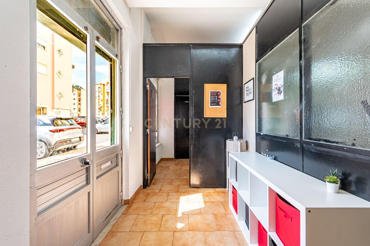 Fotografia 6 de Loja com 150 m² para Arrendamento Paiã