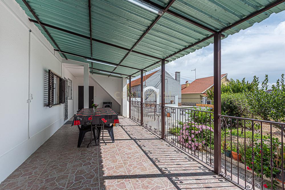 Alojamento Estudantil LÁ-SALETTE ( quarto Melro Azul 11m2 ) - Image 16