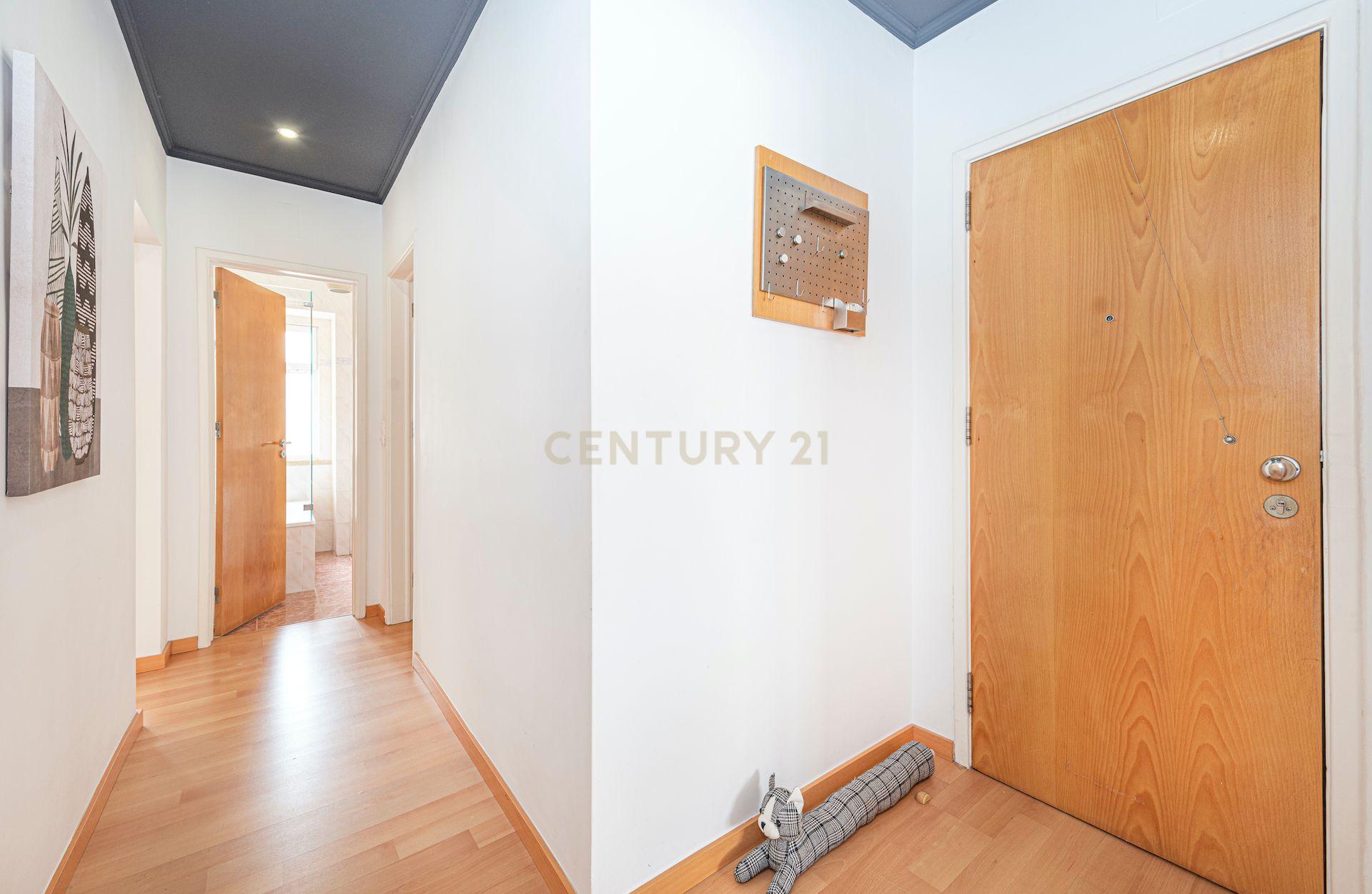 Apartamento T2 | Amadora | Mobilado e Equipado | - Image 10