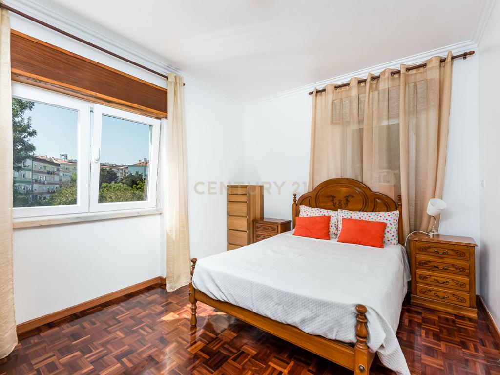 Apartamento Renovado T3 na Amadora - Image 14
