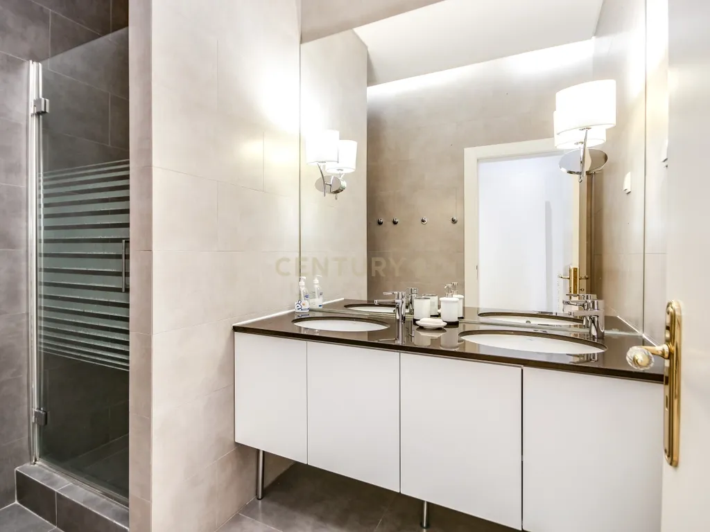 Apartamento T2 na Rua da Prata Nº208 - Image 7