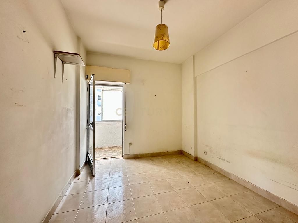 Apartamento T1 em Paço de Arcos - junto à praia e Escola Superior Náutica Infante D. Henrique - Image 10