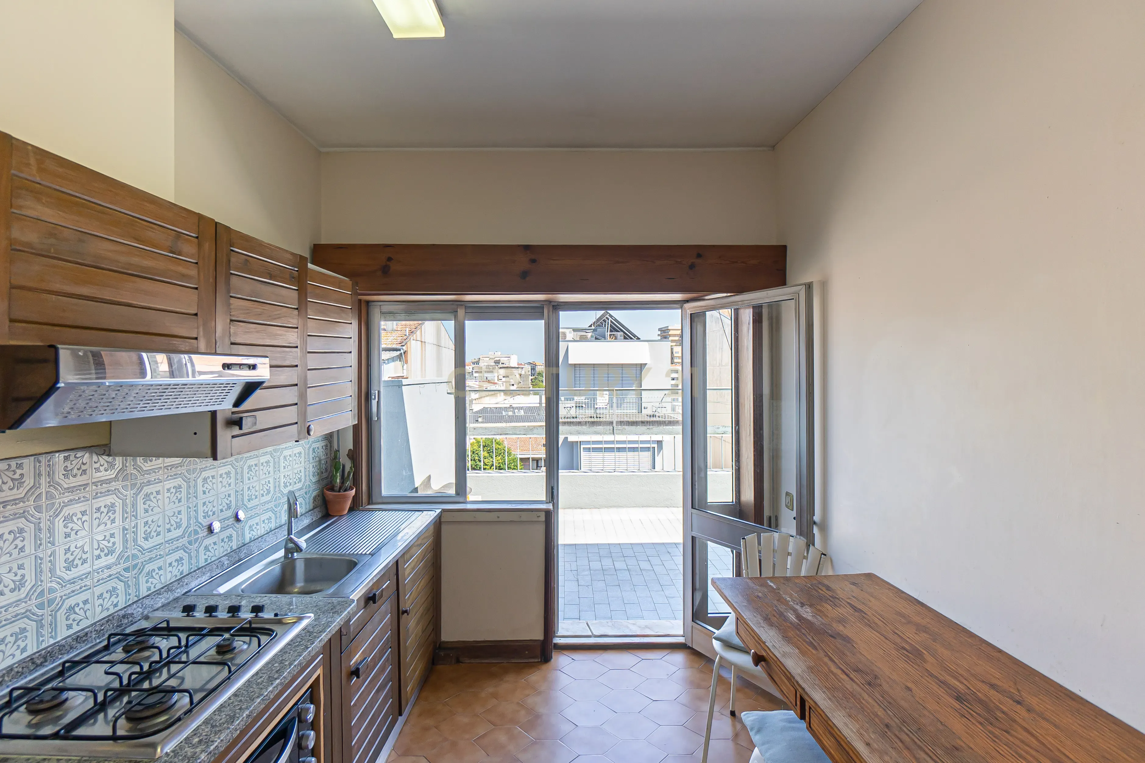Fotografia 4 de Apartamento T2+1 com Terraço na Prestigiada Rua da Alegria