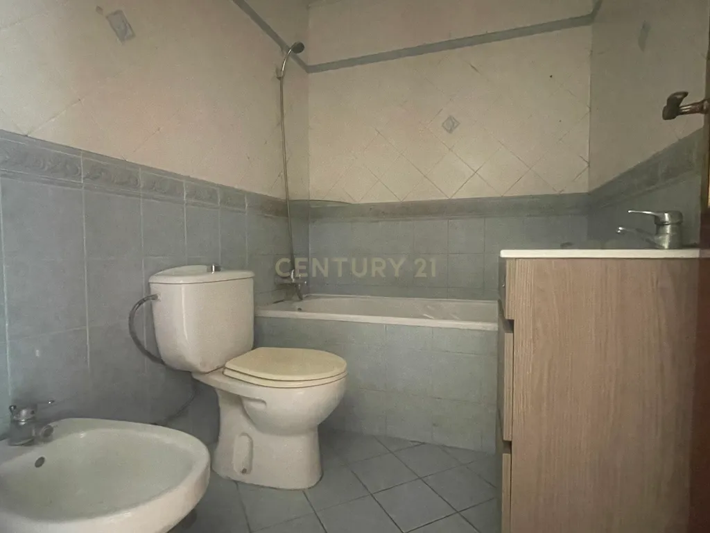Apartamento T3, com Logradouro, em São Sebastião, Setúbal - Image 11