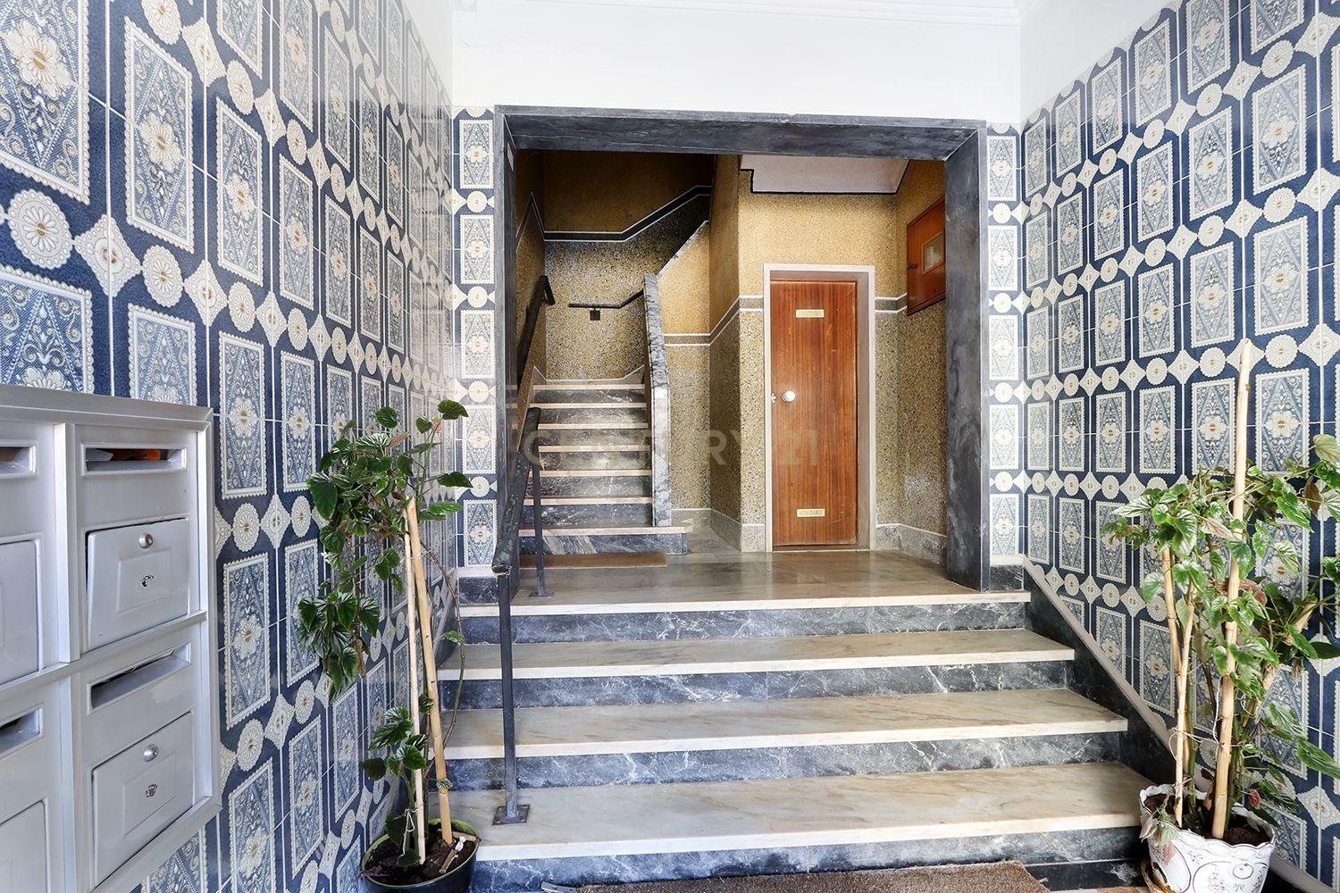 Fotografia 3 de Apartamento T2 com excelente localização entre Mercês e Mem Martins.