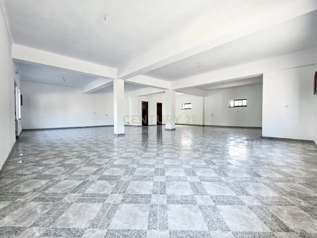 Moradia T3 + Loja em Fernão Ferro, Seixal - Oportunidade Única! - Image 21
