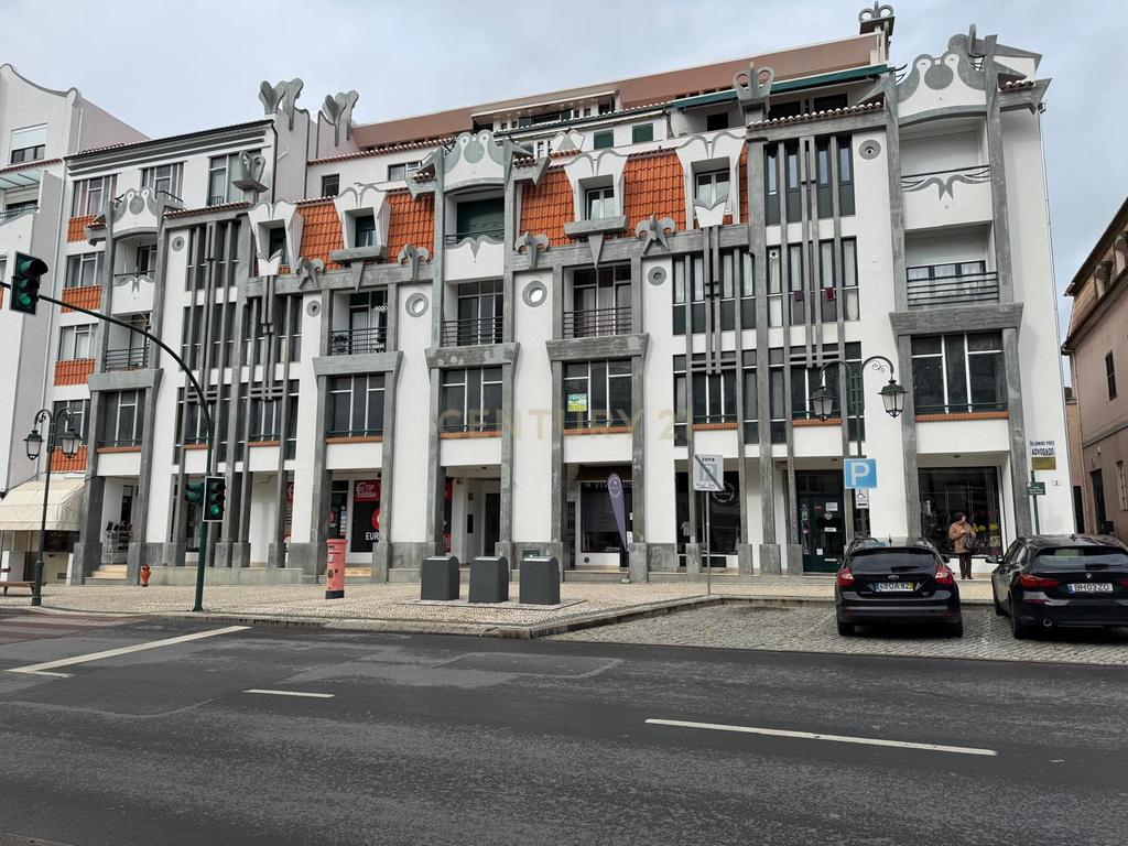 Imóvel Comercial / Habitacional à Venda no Prédio Mais Emblemático de Macedo de Cavaleiros - Image 3
