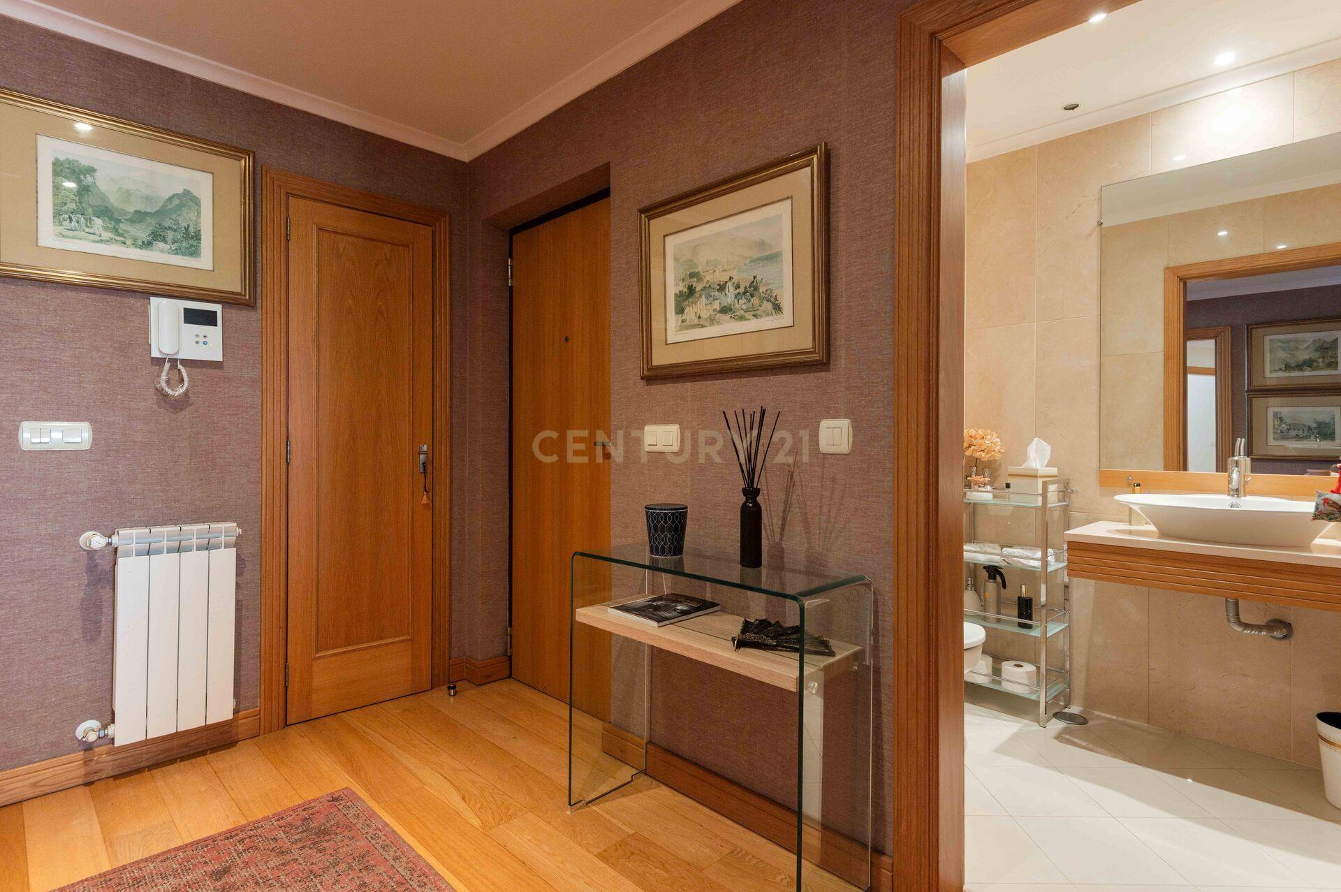 Fotografia 12 de Apartamento T3 em condomínio privado no centro de Cascais