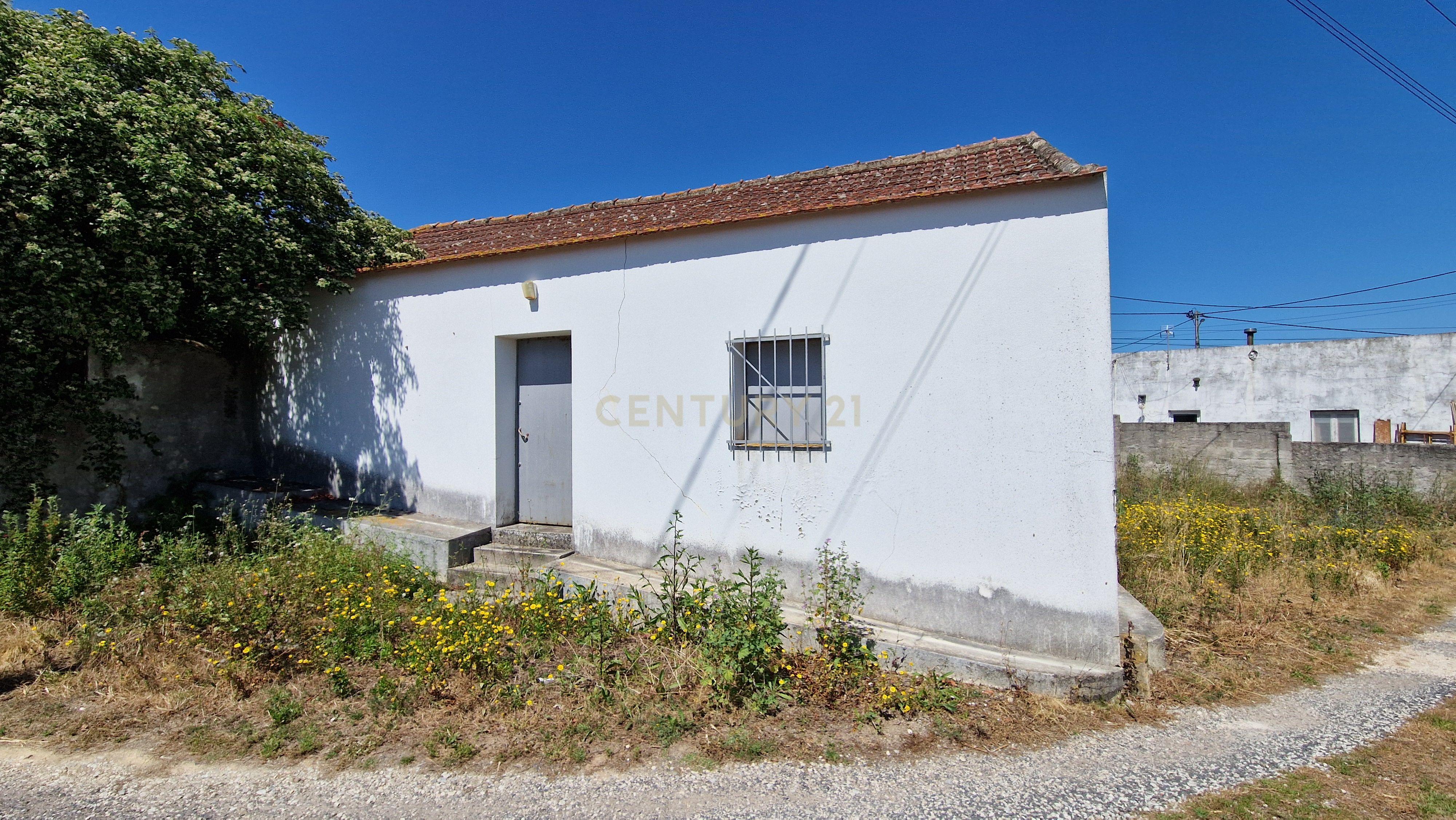 Fotografia 4 de Adega Antiga para Recuperar no Ameal – Potencial Único a 15 min de Torres Vedras!