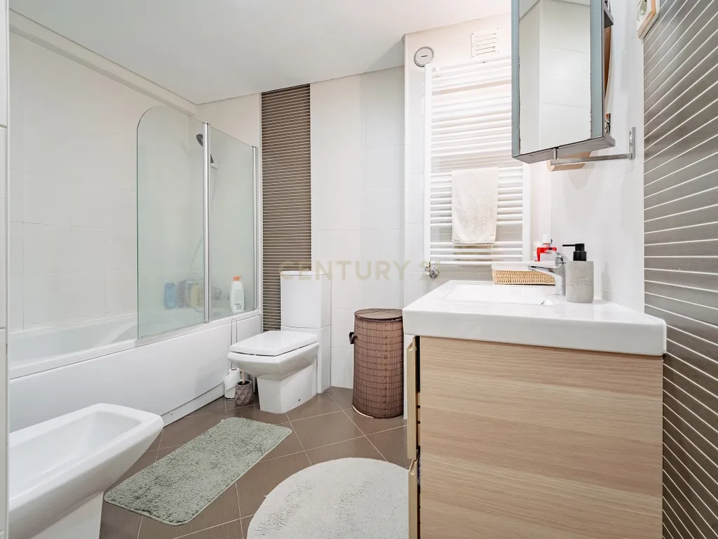 Moderno Apartamento T2 em Amora, Seixal - Image 30