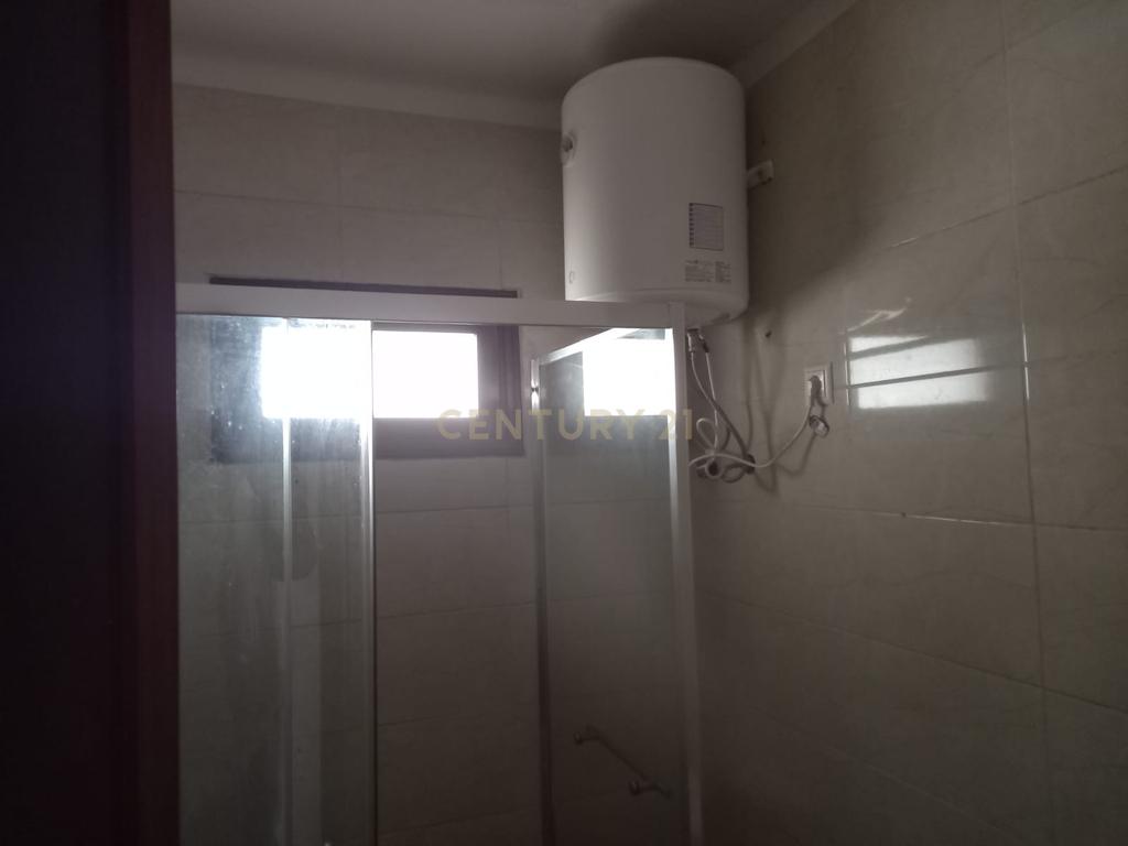 3 Moradias em Santa Cruz do Bispo - Image 12