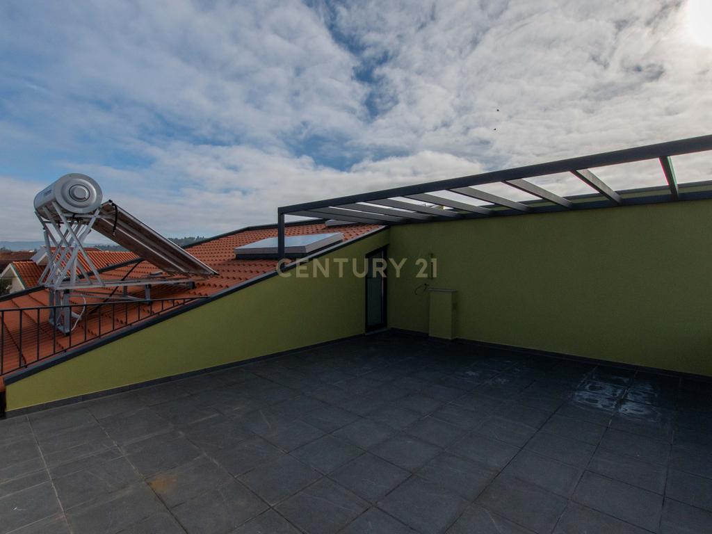 Moradia Geminada nova construção T4+1 com rooftop e masterbox (Coimbra) - Image 9