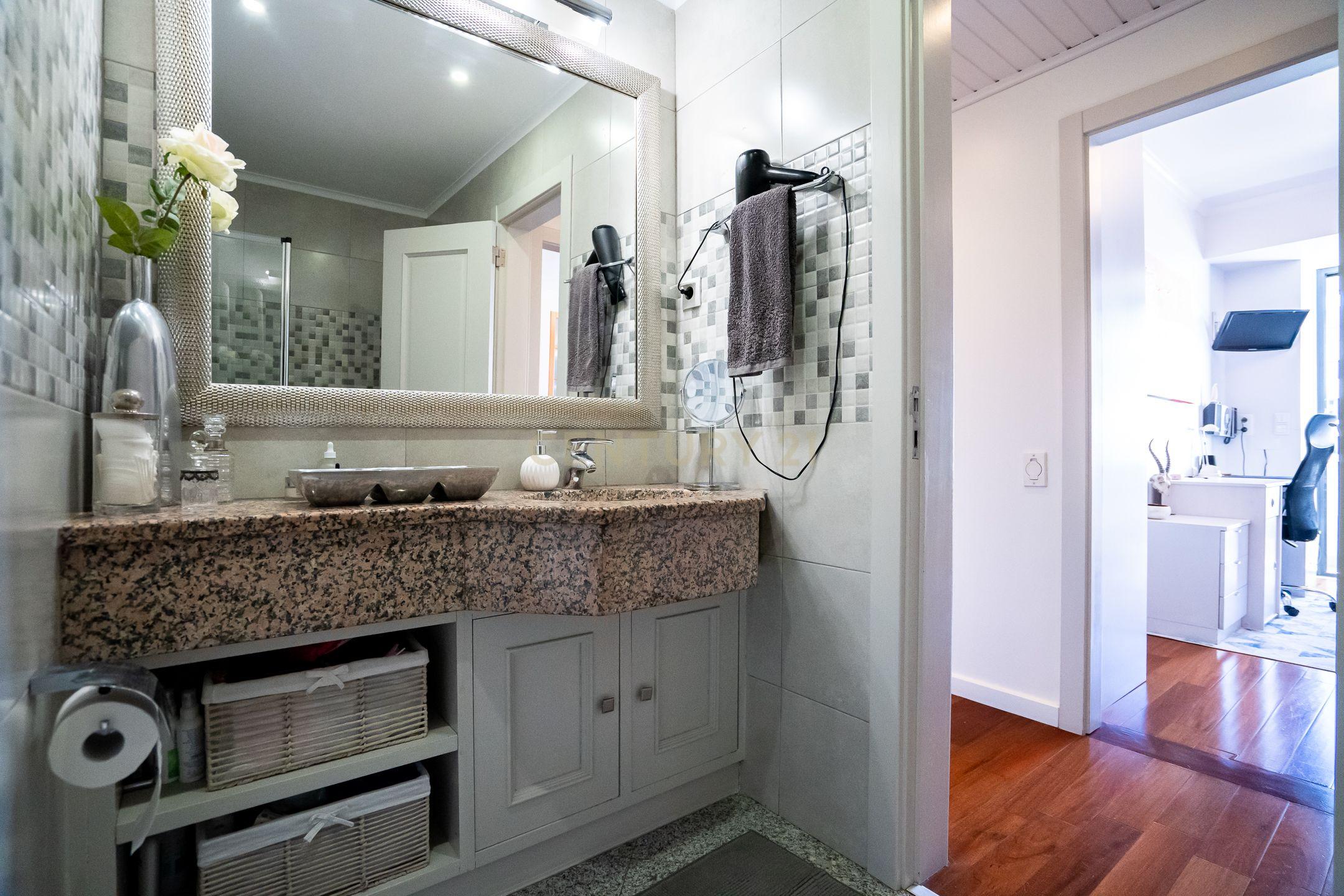 Apartamento T3 Parque das Nações - Image 17