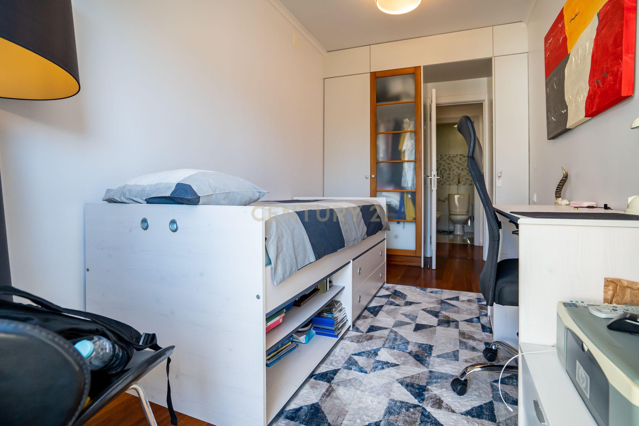 Apartamento T3 Parque das Nações - Image 16