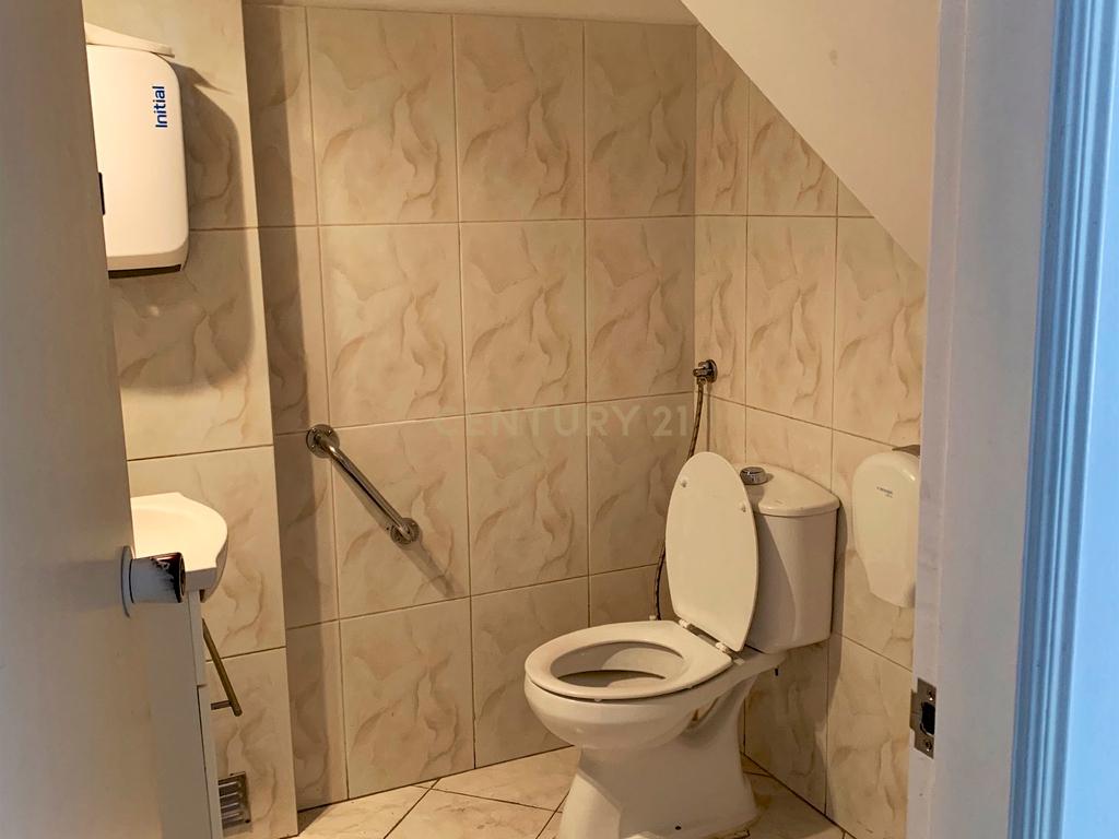 Loja Espaçosa no Lumiar, Lisboa - 190m² por 1990€ - Image 12