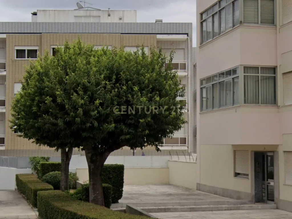 Apartamento T3 à Venda na Zona da Abelheira - Viana do Castelo - Image 11