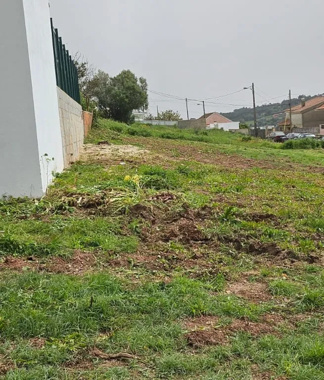 Terreno Urbano com 1200mts2 em Camarões, Almargem do Bispo, Sintra - Image 4