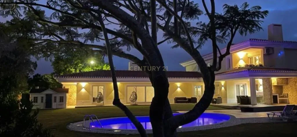 Moradia de luxo isolada com 600m2 | Quinta da Beloura - Image 2