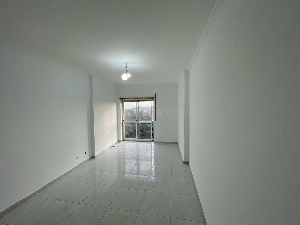 T1 Massamá - Image 1