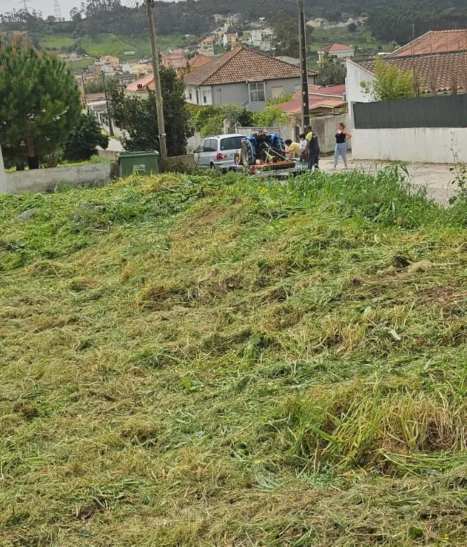 Terreno Urbano com 1200mts2 em Camarões, Almargem do Bispo, Sintra - Image 14