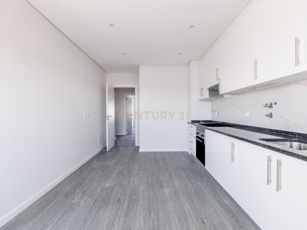 Apartamento T3 Novo no Condomínio "Olhão Residences" com Piscina, Lugar de Garagem e arrecadação. - Image 15