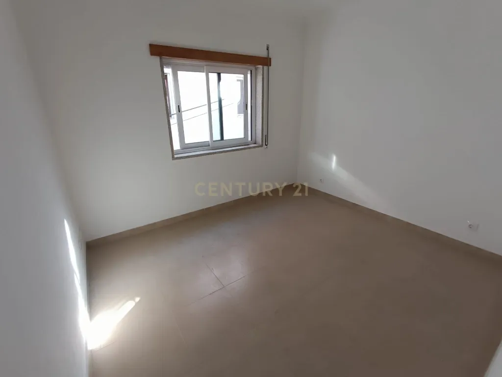 Moradia T2 Alcongosta, Fundão - Image 4