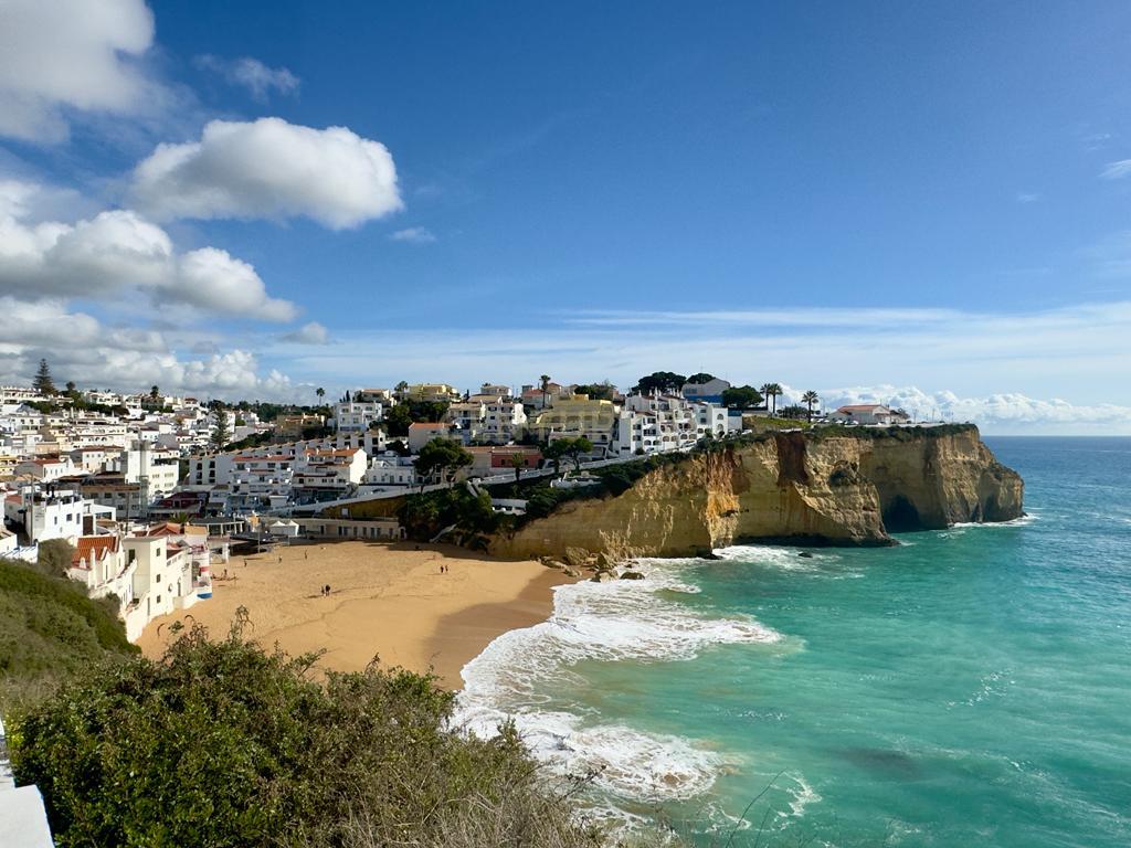 Apartamento Duplex a poucos metros da praia na encantadora Vila de Carvoeiro - Image 16