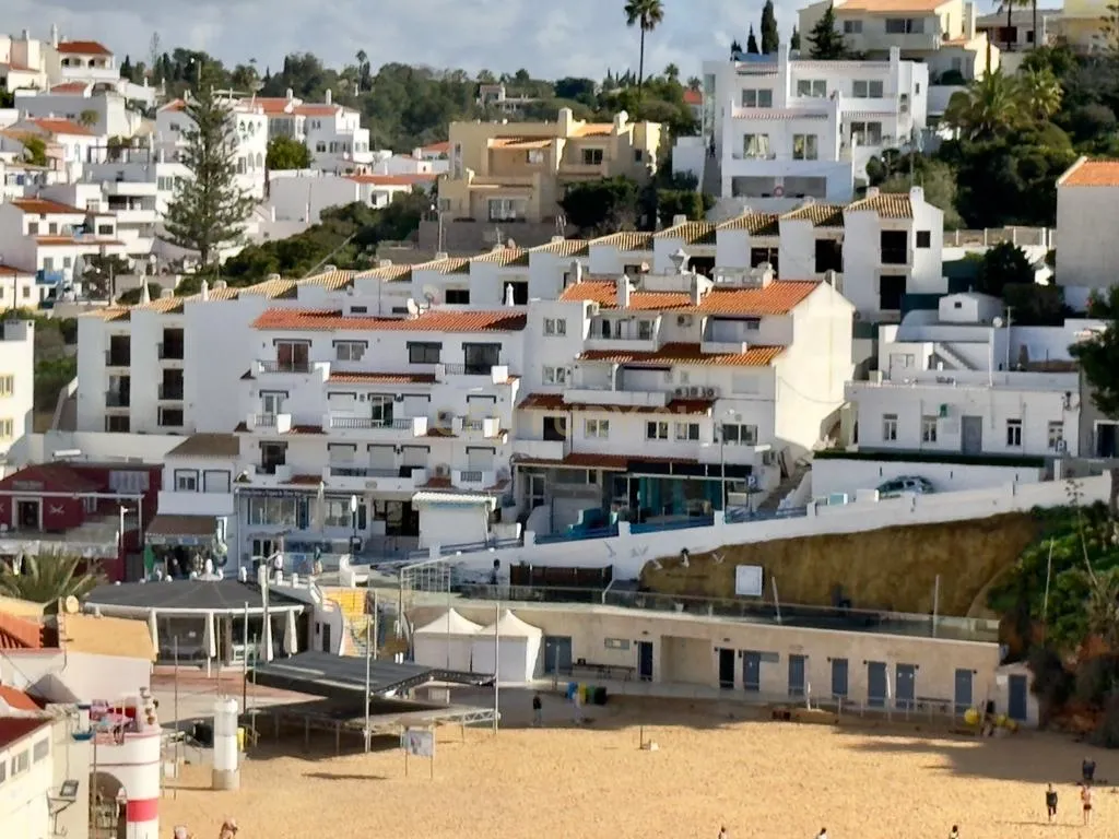 Apartamento Duplex a poucos metros da praia na encantadora Vila de Carvoeiro - Image 15