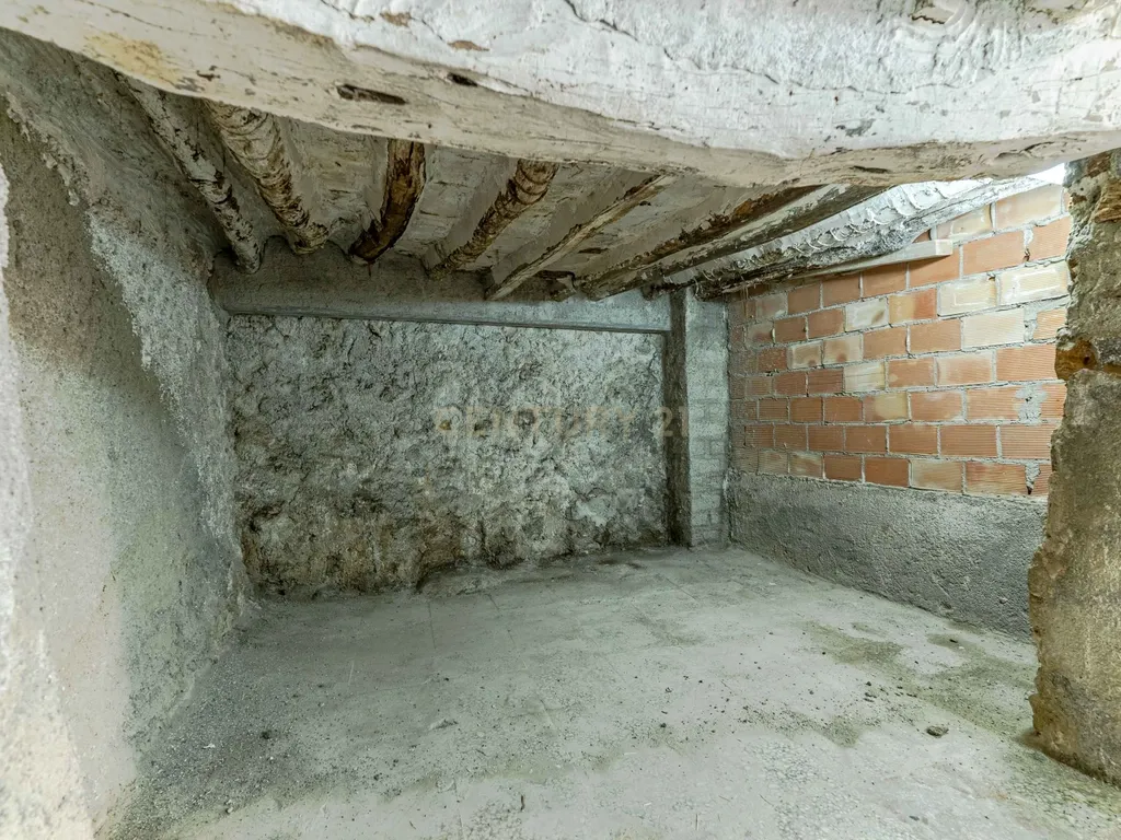 - Image 17