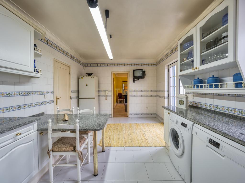 Moradia T4 - Conforto, requinte! - Image 18