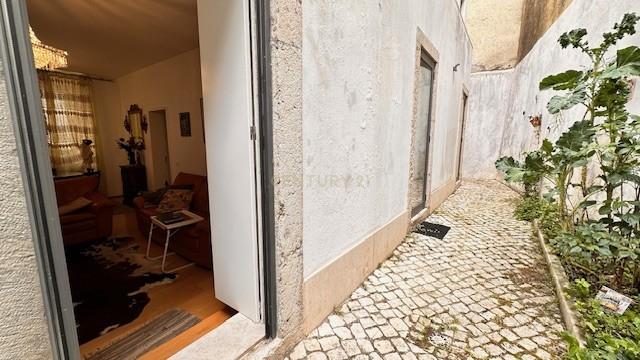 Arrendamento T1 com logradouro - Centro de Lisboa - Image 18