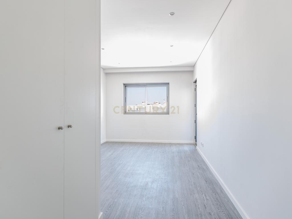 Apartamento T3 Novo no Condomínio "Olhão Residences" com Piscina, Lugar de Garagem e arrecadação. - Image 26