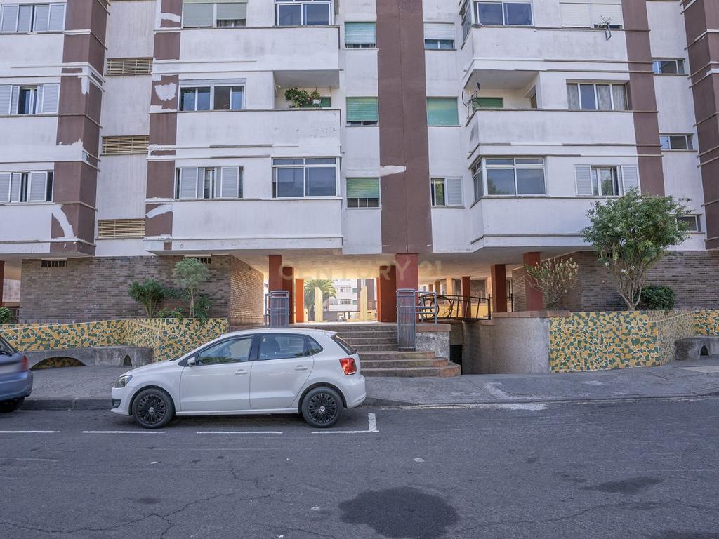 undefined - Image 1