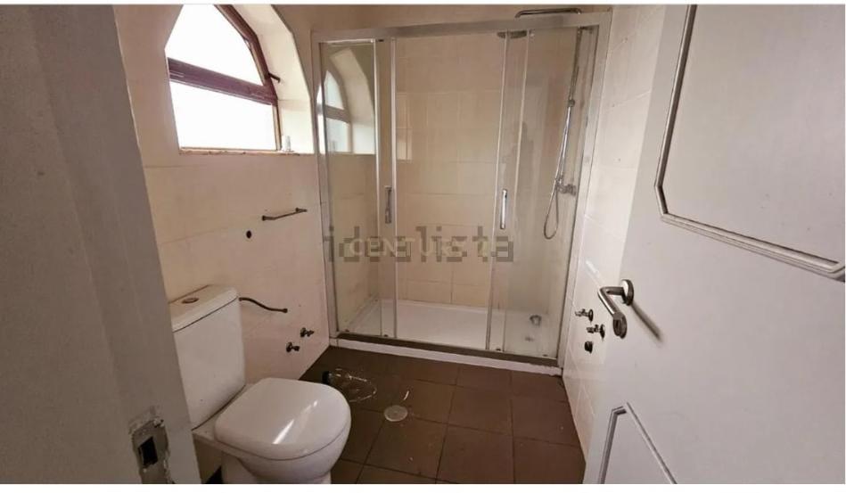 Moradia T3 unifamiliar e armazém em Tagilde e Vizela - Image 7