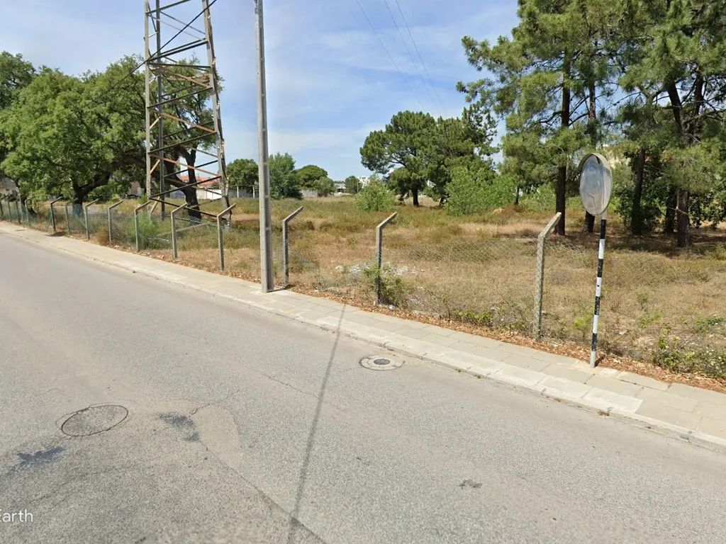 Projeto de construção já com aprovação no Concelho do Barreiro em lote de 12.350 m2 - Image 9