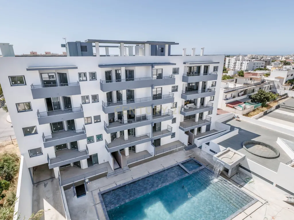 Apartamento T3 Novo no Condomínio "Olhão Residences" com Piscina, Lugar de Garagem e arrecadação. - Image 2