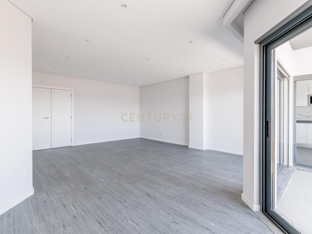 Apartamento T3 Novo no Condomínio "Olhão Residences" com Piscina, Lugar de Garagem e arrecadação. - Image 7