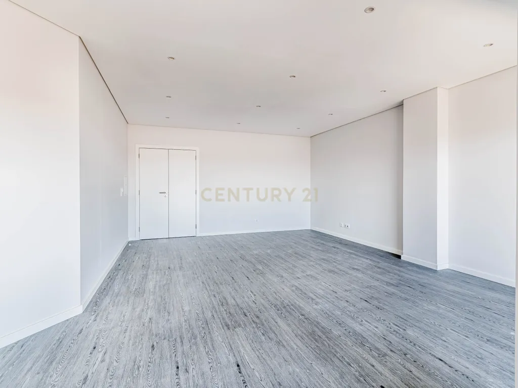Apartamento T3 Novo no Condomínio "Olhão Residences" com Piscina, Lugar de Garagem e arrecadação. - Image 5