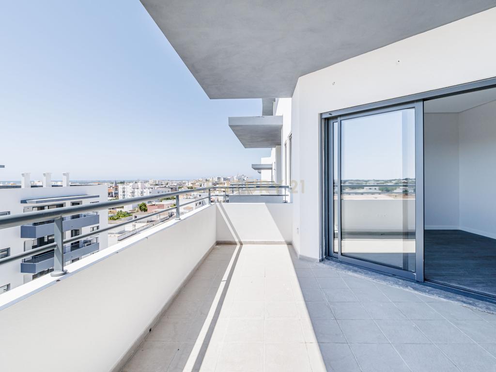 Apartamento T3 Novo no Condomínio "Olhão Residences" com Piscina, Lugar de Garagem e arrecadação. - Image 28